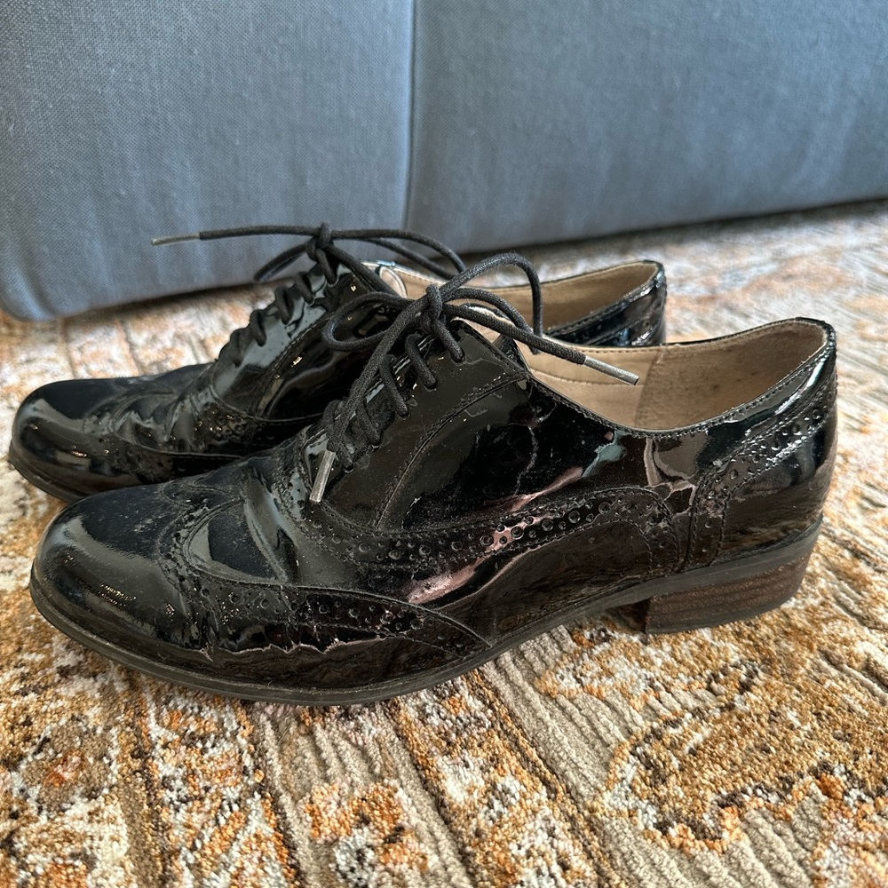 Size 7 Patent leather Oxford loafers